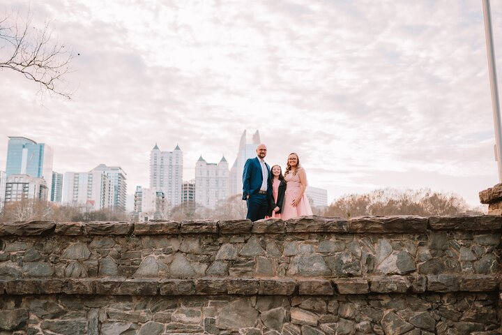 Private Vacation Photoshoot with Photographer in Atlanta - Photo 1 of 25